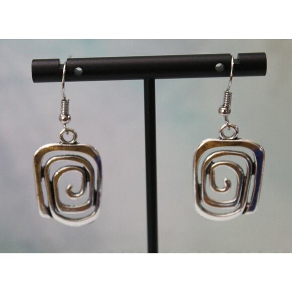 Silver Continuous Line Earrings  E155 - Picture 2 of 3